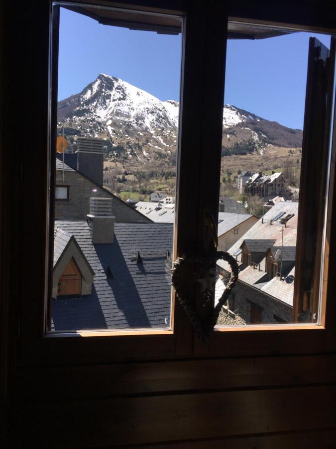 Esplendido Atico En Sallent Con Vistas ซาเยนต์ เด กาเยโก ภายนอก รูปภาพ