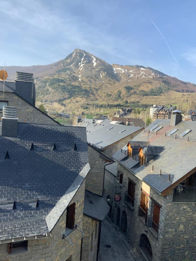 Esplendido Atico En Sallent Con Vistas ซาเยนต์ เด กาเยโก ภายนอก รูปภาพ